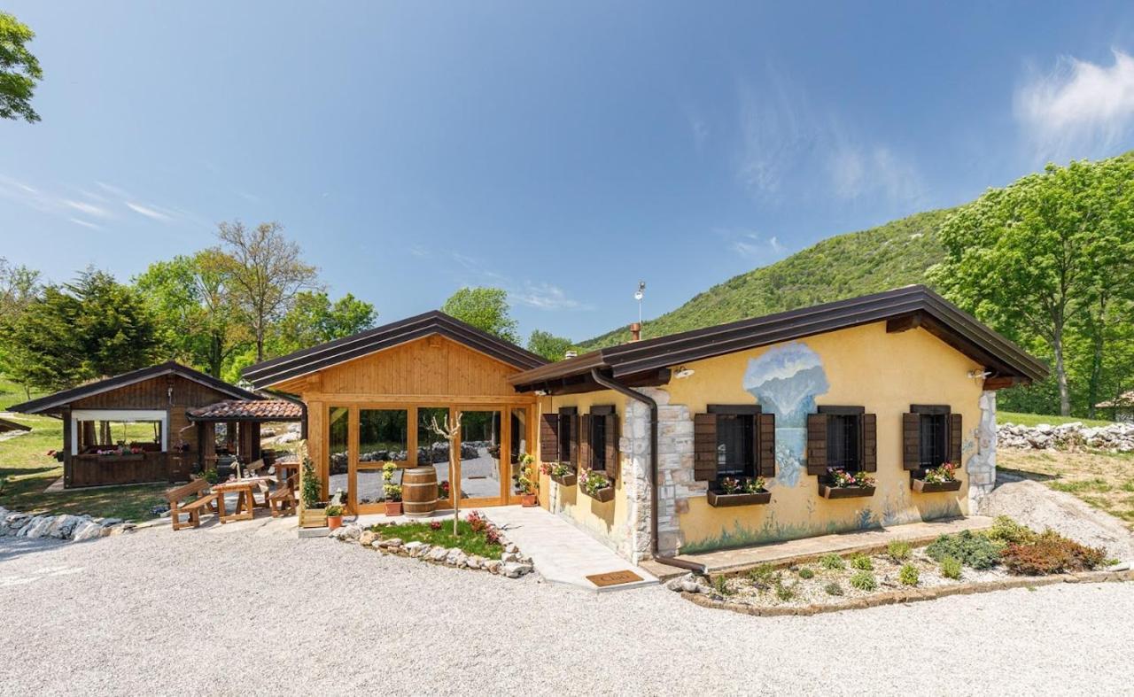 Vito d'Asio Agriturismo Fattoria Carolina Friuli Arzino מראה חיצוני תמונה